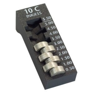 Zählbrett für Münzen mit Sortierung und Mengenangaben.